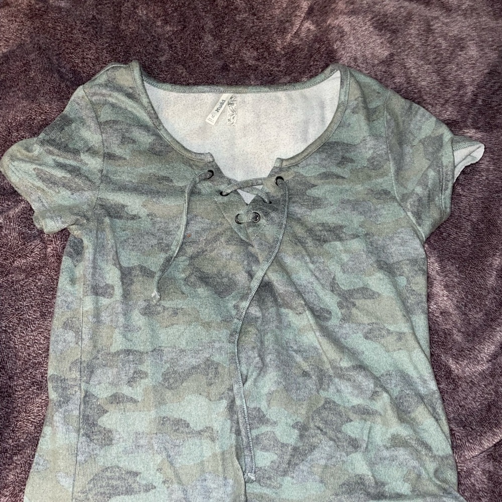 Mudd camo crop top